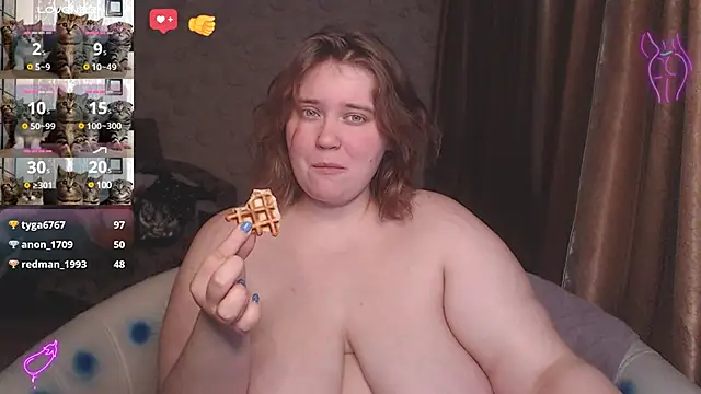 Snapshot of daisy_low chatting on 01.04.25 daisy low online show from 01.04.25