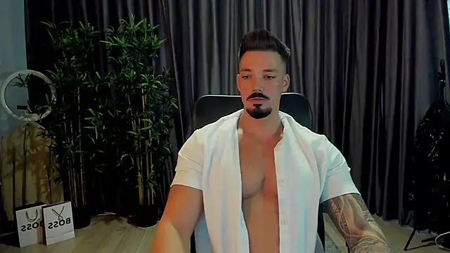 Snapshot of HaydenSpearss chatting on 10.11.25 HaydenSpearss online show from 10.11.25