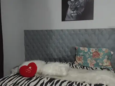 Snapshot of Sarahmonesexy chatting on 02.19.25 Sarahmonesexy online show from 02.19.25