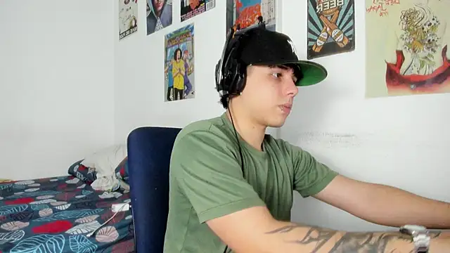 Snapshot of nathan_x1 chatting on 12.04.25 nathan x1 online show from 12.04.25