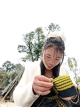 Snapshot of Wet_pussyxx chatting on 12.03.25 Wet pussyxx online show from 12.03.25