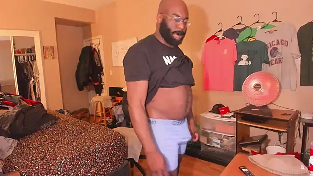 Snapshot of MrChuckDailyXXX chatting on 01.09.26 MrChuckDailyXXX online show from 01.09.26