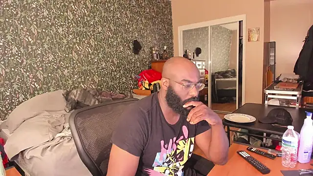 Snapshot of MrChuckDailyXXX chatting on 06.30.26 MrChuckDailyXXX online show from 06.30.26