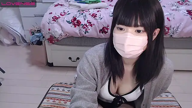 Snapshot of AMI___oO chatting on 03.08.25 AMI oO online show from 03.08.25