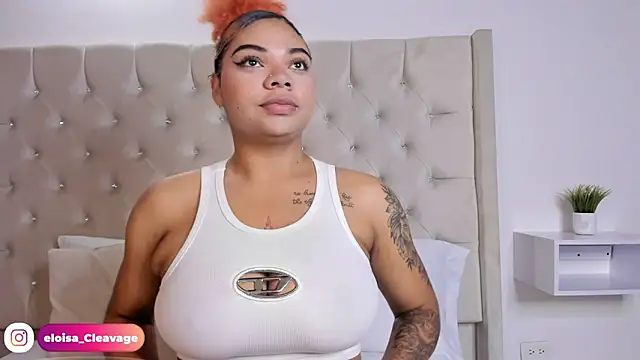 Snapshot of Eloisa_cleavage_ chatting on 02.22.25 Eloisa cleavage online show from 02.22.25