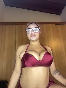 Eloisa cleavage  online show from 04.17.26