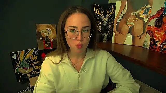 luxie milady online show from 04.08.26