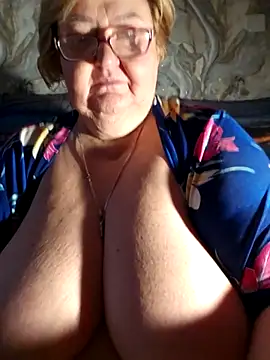 Awn290668 online show from 11.04.25