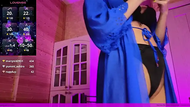 Snapshot of EVAshinyGIRL chatting on 03.04.25 EVAshinyGIRL online show from 03.04.25