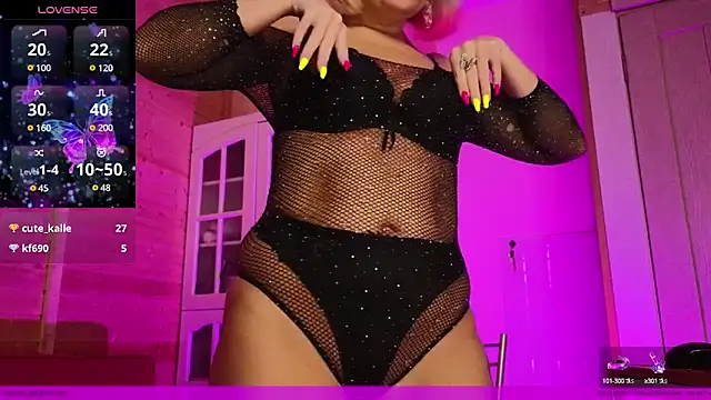 Snapshot of EVAshinyGIRL chatting on 03.05.25 EVAshinyGIRL online show from 03.05.25