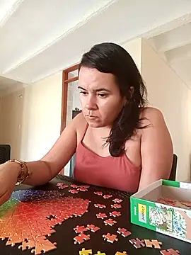 carlajames  online show from 03.12.25