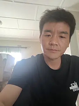 kisstoyousoon2024 online show from 12.15.25