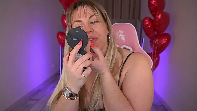 KiraCandyS online show from 02.24.25