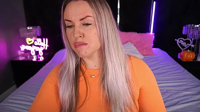 KiraCandyS online show from 11.08.25