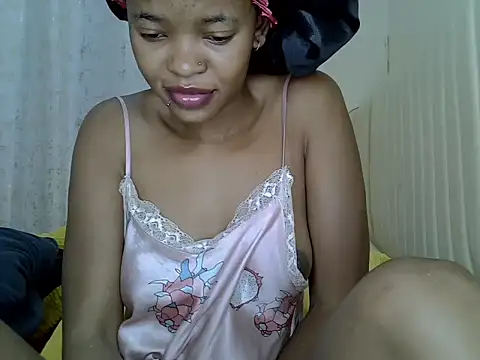 Snapshot of pretty_betty chatting on 05.14.26 pretty betty online show from 05.14.26