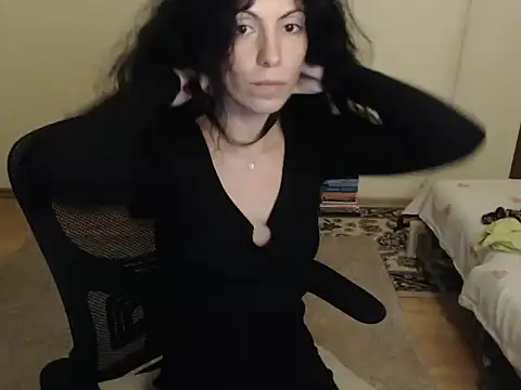 Emmatoo online show from 10.14.25