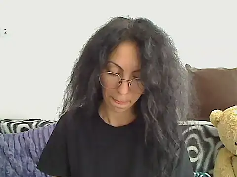 Emmatoo online show from 04.03.26