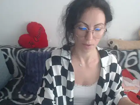 Emmatoo online show from 04.15.26