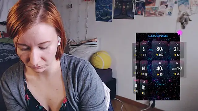 Snapshot of licentia__poetica chatting on 02.08.25 licentia poetica online show from 02.08.25