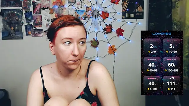 Snapshot of licentia__poetica chatting on 11.19.25 licentia poetica online show from 11.19.25