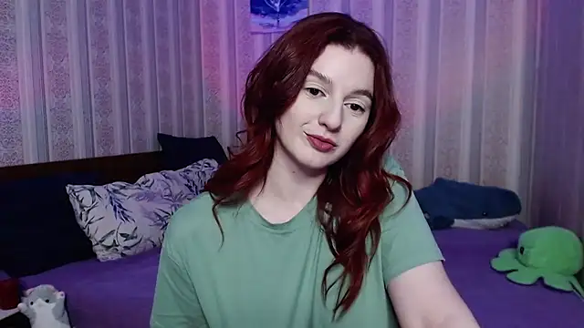 Snapshot of JulthHell chatting on 12.04.25 JulthHell online show from 12.04.25