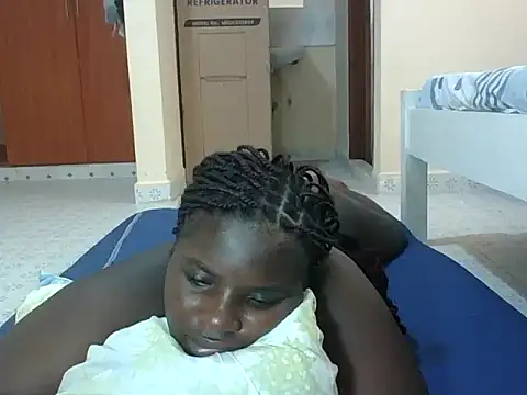 Snapshot of hotebbbyy chatting on 01.19.26 hotebbbyy online show from 01.19.26