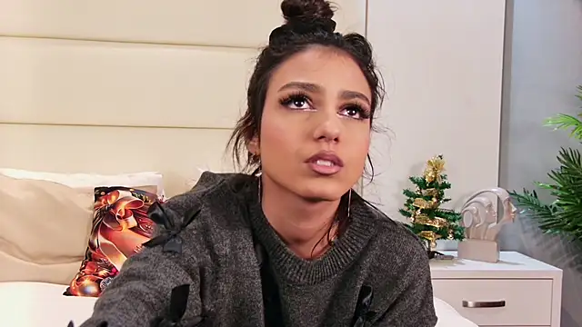 Snapshot of VanessaEllis chatting on 12.26.24 VanessaEllis online show from 12.26.24