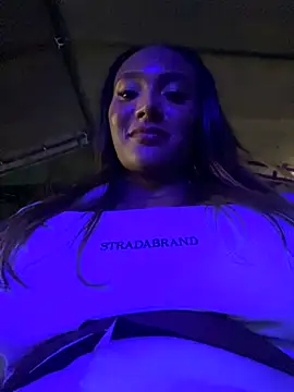 KyaraMiller online show from 01.04.25