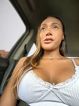 KyaraMiller online show from 02.06.25