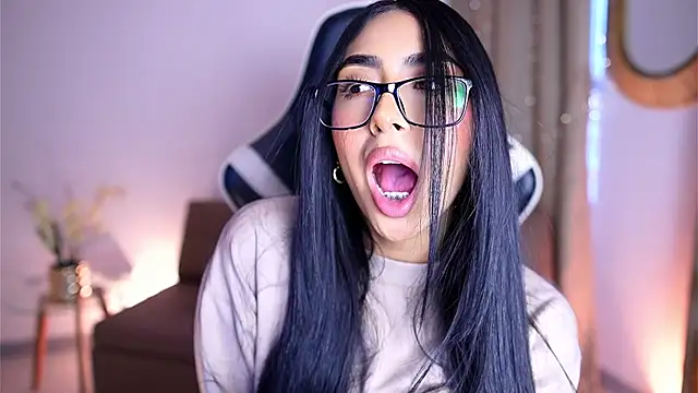 Sara albrecht online show from 12.27.24