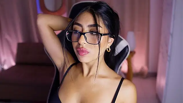 Sara albrecht online show from 01.21.25