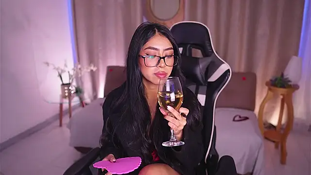 Sara albrecht online show from 02.14.25