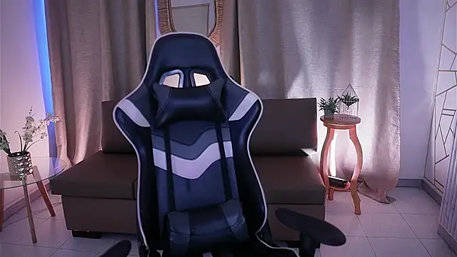 Sara albrecht online show from 02.25.25