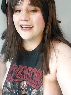 ItsNaiixa online show from 10.18.25