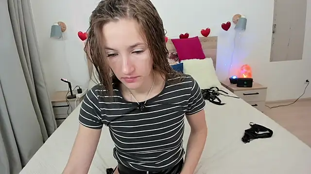 KateRedgar online show from 02.12.26