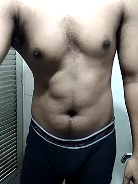 Snapshot of hottboy_39 chatting on 03.19.25 hottboy 39 online show from 03.19.25