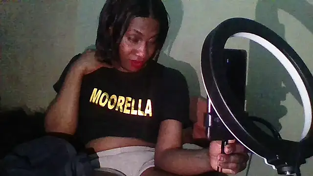 Moorella1 online show from 09.24.25