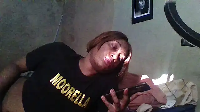 Moorella1 online show from 10.05.25