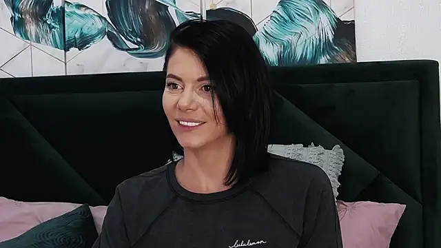 Snapshot of tanyagrey chatting on 12.03.24 tanyagrey online show from 12.03.24