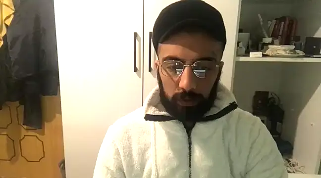 Snapshot of MasterKARATASSAKK chatting on 03.01.25 MasterKARATASSAKK online show from 03.01.25