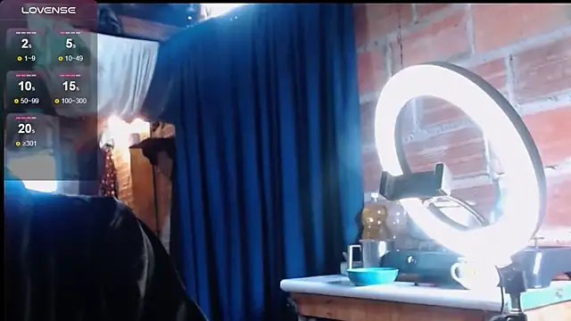 Alanagracia online show from 11.06.25