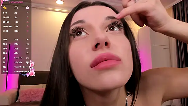 SweetAmeliaaa online show from 10.07.25