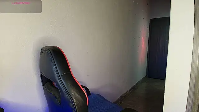 Snapshot of colinbrown chatting on 02.02.26 colinbrown online show from 02.02.26