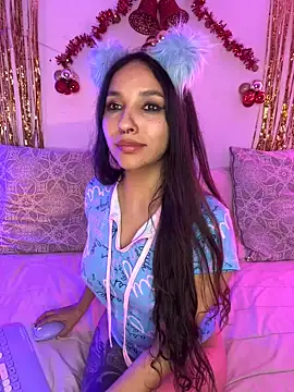 ThaliaRivera  online show from 12.17.24