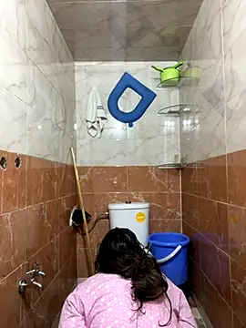 Snapshot of Marewa12 chatting on 11.15.25 Marewa12 online show from 11.15.25