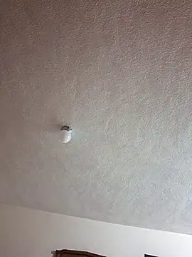 Snapshot of miicheele32 chatting on 11.19.25 miicheele32 online show from 11.19.25