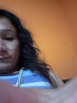 miicheele32 online show from 12.04.25