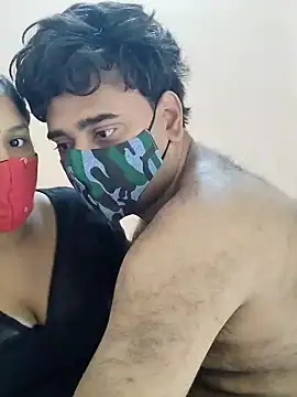 Snapshot of IND_COUPLE1 chatting on 12.10.24 IND COUPLE1 online show from 12.10.24