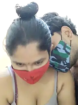 Snapshot of IND_COUPLE1 chatting on 12.22.24 IND COUPLE1 online show from 12.22.24