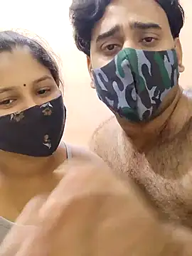 Snapshot of IND_COUPLE1 chatting on 01.03.25 IND COUPLE1 online show from 01.03.25